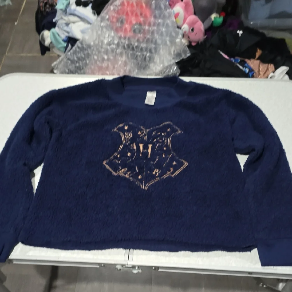 Women's Harry Potter Navy Fleece Pajama‎ Top with Embroidered Crest Size Medium